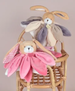 Coffret Doudou lapin pétales Collector taupe - 28 cm
